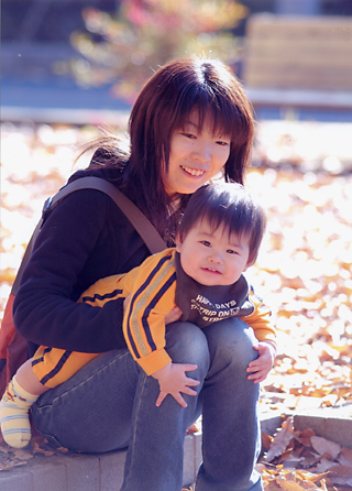 秋の日差しの中で