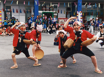 よ組の御柱祭