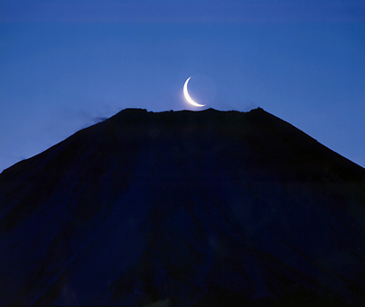 頂上の27夜月